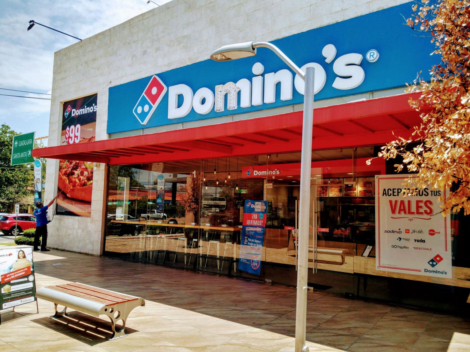 DOMINO'S PIZZA La Platza